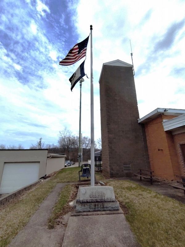 New Manchester Veterans Memorial image. Click for full size.