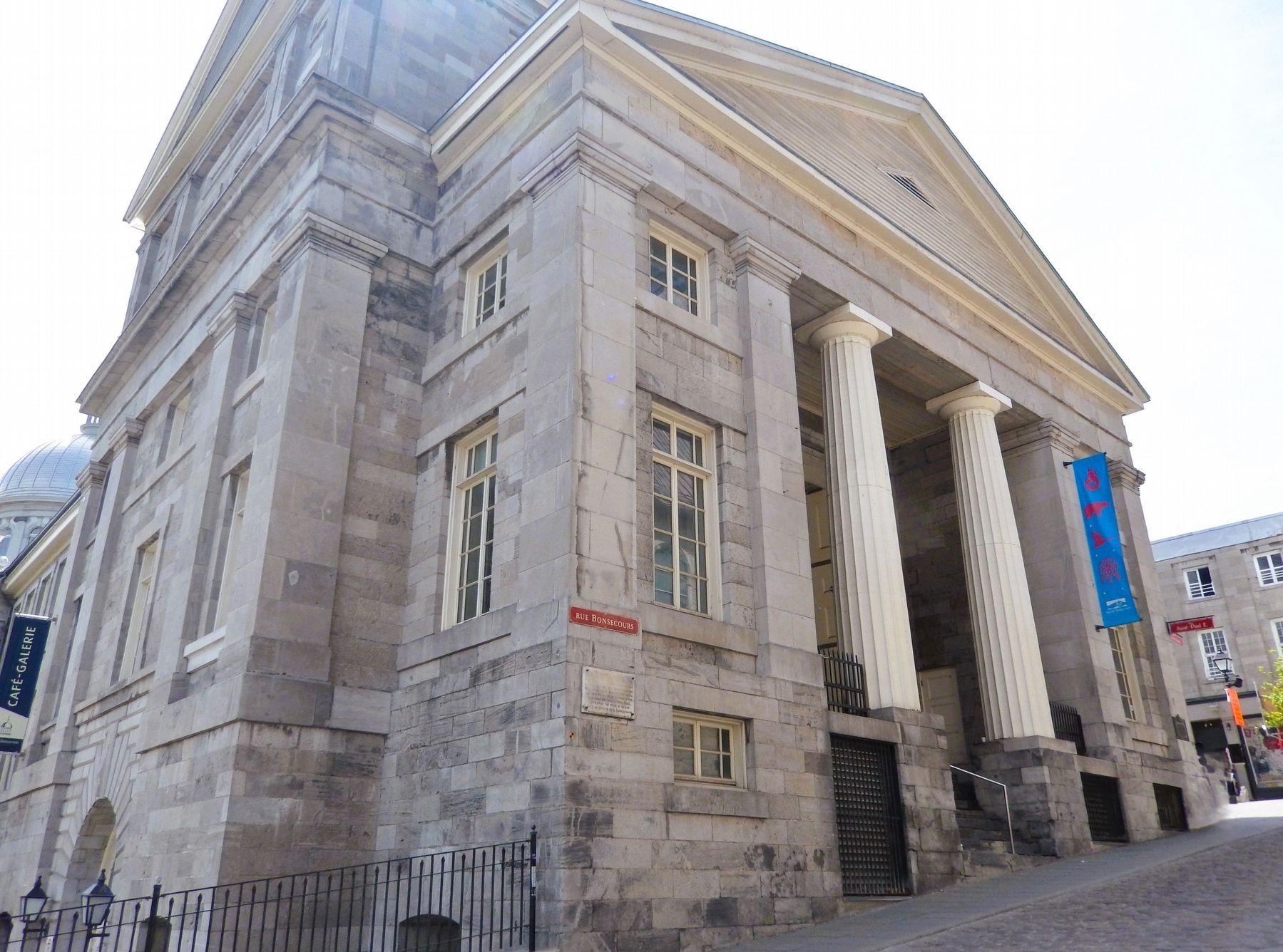 Bonsecours Market Building (<i>northeast elevation</i>). Click for full size. Bonsecours Market Building (<i>northeast elevation</i>) image. Click for full size.