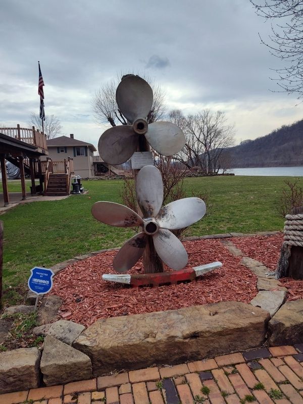 Propeller of M.V. Marker. Click for full size. Propeller of M.V. Marker image. Click for full size.