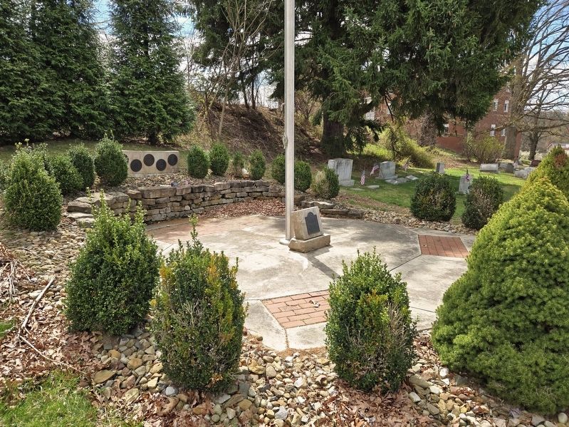 Long Run Cemetery Veterans Memorial. Click for full size. Long Run Cemetery Veterans Memorial image. Click for full size.