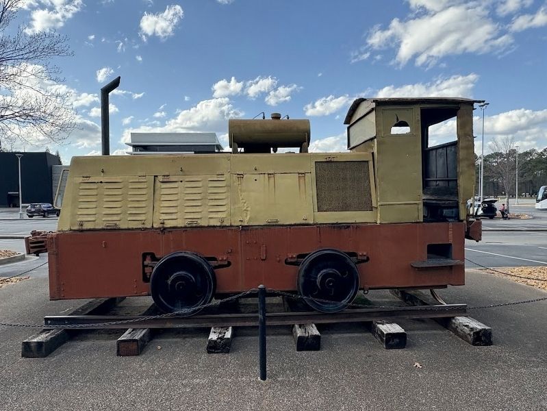 The left side of the ca. 1930 Whitcomb 15-ton Model 15DM4 Locomotive. Click for full size. The left side of the ca. 1930 Whitcomb 15-ton Model 15DM4 Locomotive image. Click for full size.