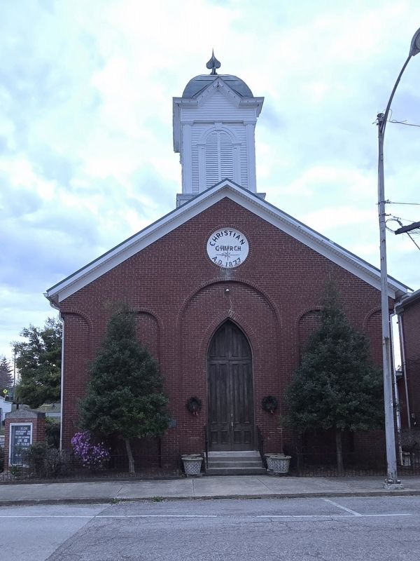 Hodgenville Christian Church. Click for full size. Hodgenville Christian Church image. Click for full size.