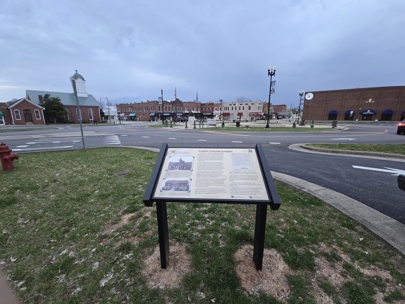 Ladies Lincoln League Marker looking towards Lincoln Square. Click for full size. Ladies Lincoln League Marker looking towards Lincoln Square image. Click for full size.