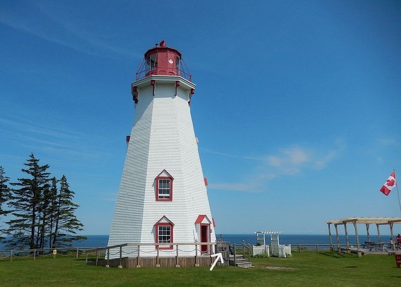 Panmure Head Lighthouse (<i>west elevation</i>) image. Click for full size.