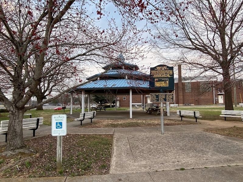 Hadley's Bend Bicentennial Pavilion and Park Marker. Click for full size. Hadley's Bend Bicentennial Pavilion and Park Marker image. Click for full size.