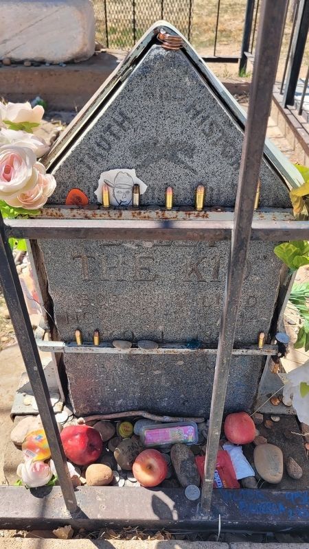 Billy the Kid Gravestone image. Click for full size.
