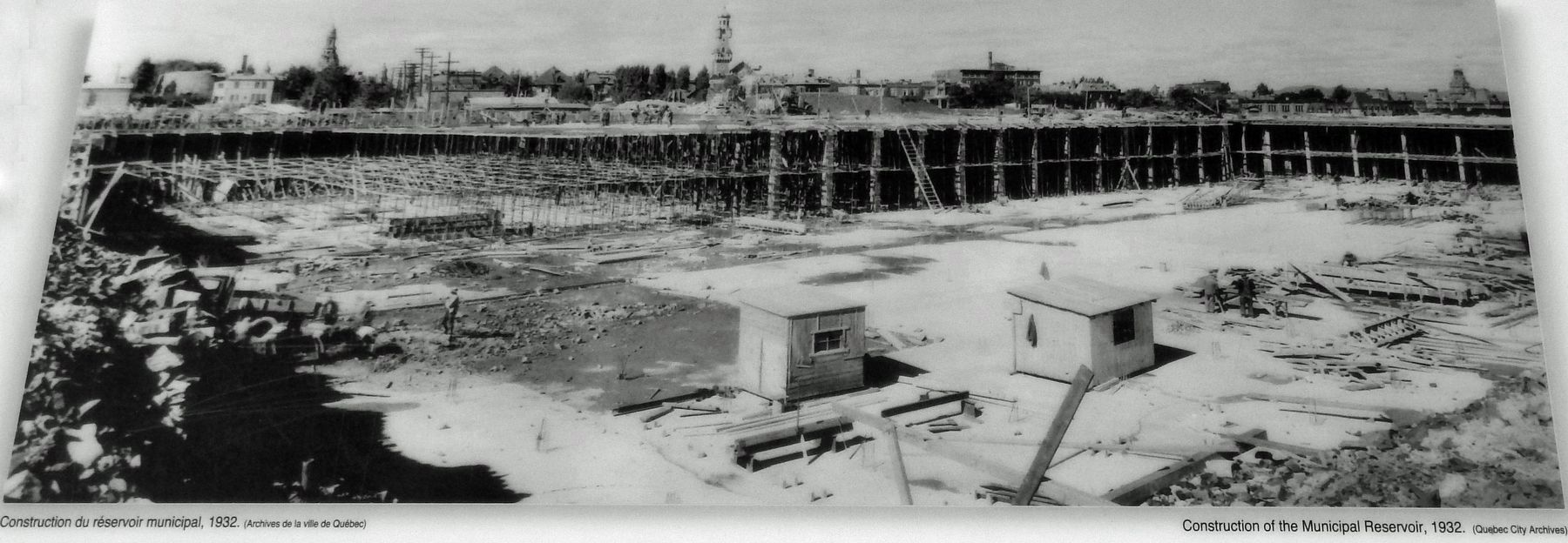 Marker detail: Construction du r�servoir municipal, 1932 image. Click for full size.