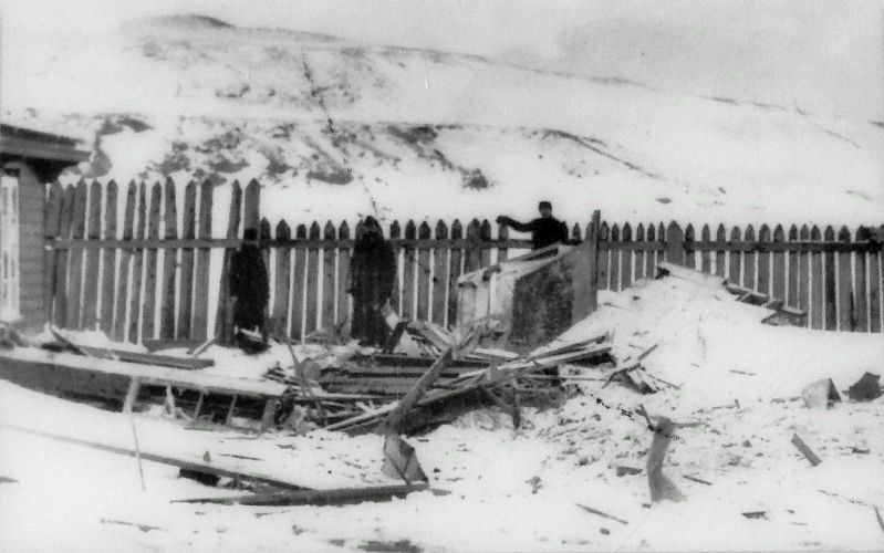 Marker detail: Explosion in 1899 image. Click for full size.