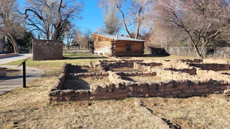 Ancestral Pueblo Site and Marker image. Click for full size.