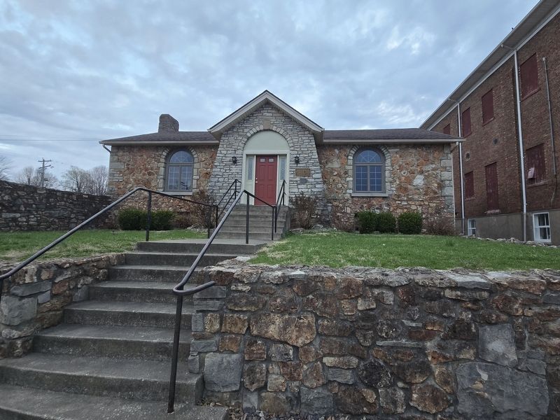 Hodgenville Women's Club Building. Marker is to the right of the red door. image. Click for full size.