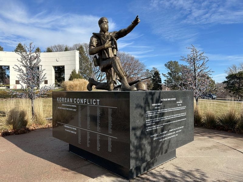 Korean-Vietnam Peace Memorial image. Click for full size.