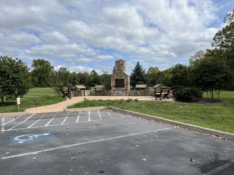 Rockingham Memorial and Markers image. Click for full size.