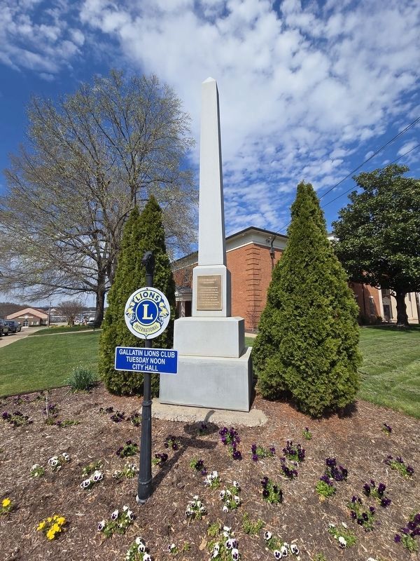 The Westward Movement Marker. Gallatin City Hall in the background image. Click for full size.