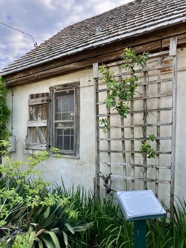 The Tabby House Marker image. Click for full size.