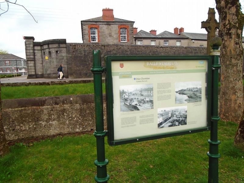 Custume Barracks/<lang=ga>Dún Chostúim</lang=ga> Marker. Click for full size. Custume Barracks/<lang=ga>Dún Chostúim</lang=ga> Marker image. Click for full size.