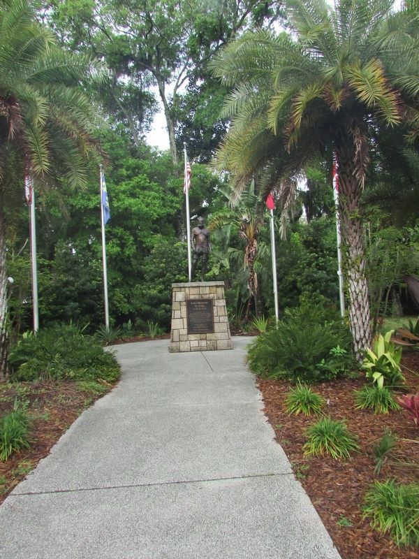 Pedro Men�ndez de Aviles Monument image. Click for full size.