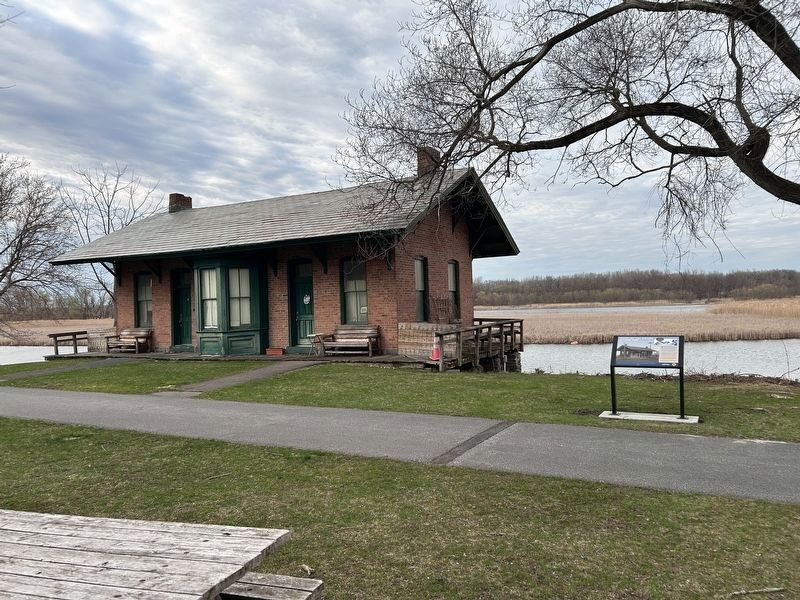 Niskayuna Rail Station at Lions Park and Marker image. Click for full size.