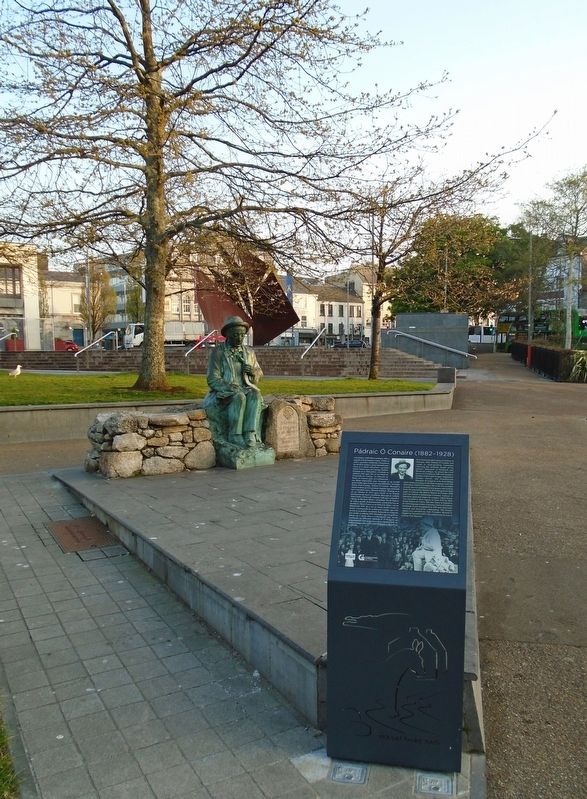 P�draic � Conaire (1882-1928) Sculpture and Marker image. Click for full size.