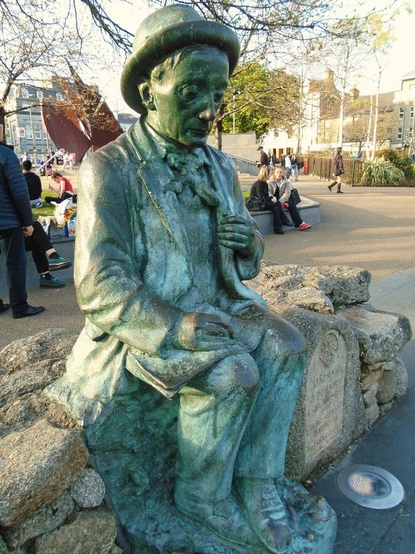 P�draic � Conaire (1882-1928) Sculpture image. Click for full size.