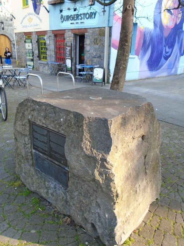 Seattle Stone and Marker image. Click for full size.