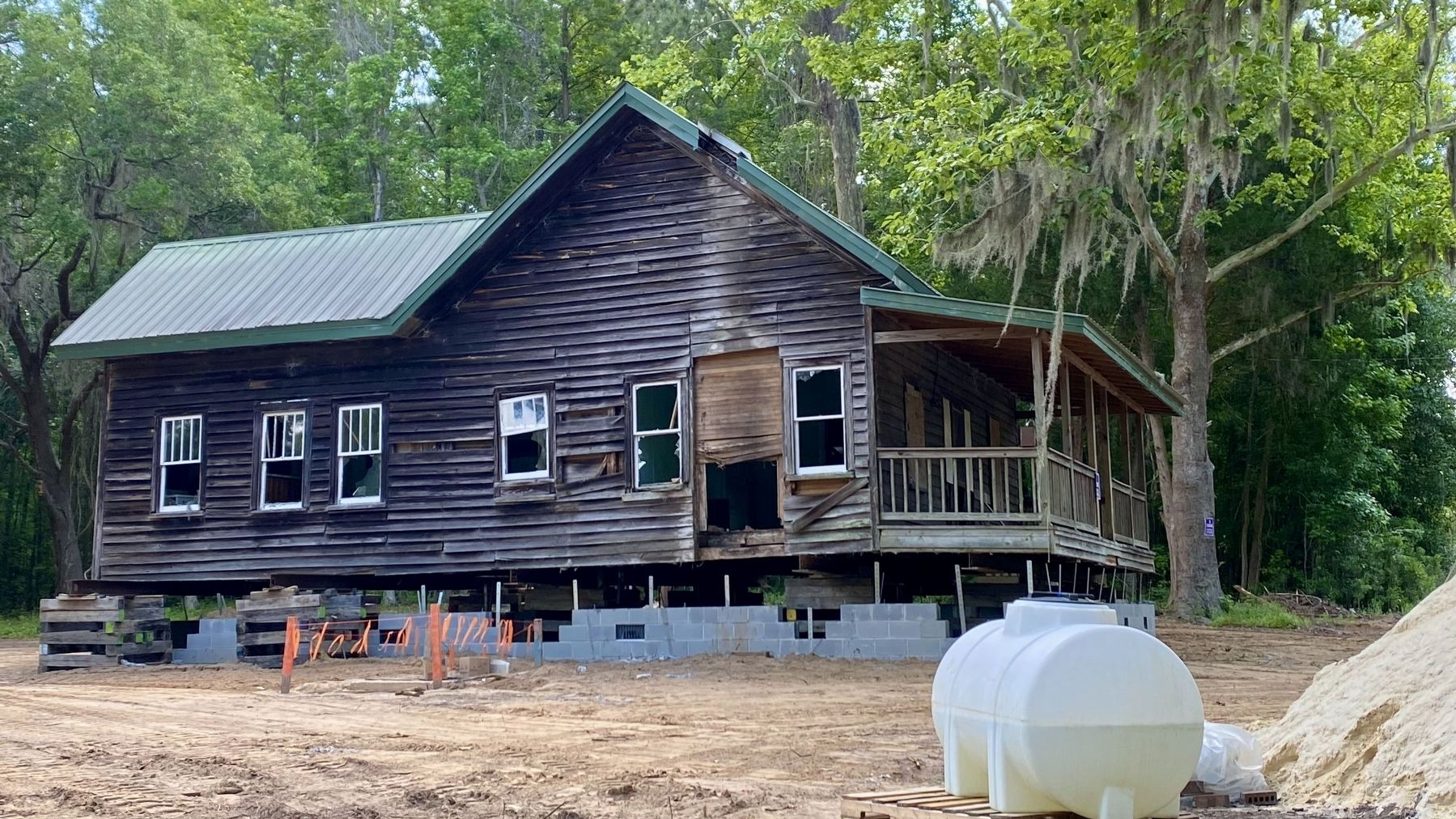 Ferryman�s house under restoration image. Click for full size.