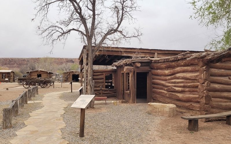 Sod Roofs on the Cabins of Bluff Marker image. Click for full size.