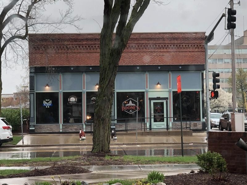 Former Fred Gottschalk Grocery Co. building image. Click for full size.