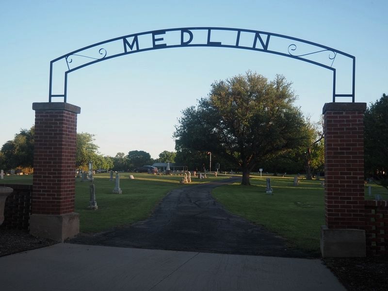 Medlin Cemetery Gate image. Click for full size.