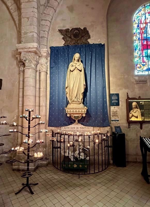 Saint-Pierre de Montmartre interior image. Click for full size.