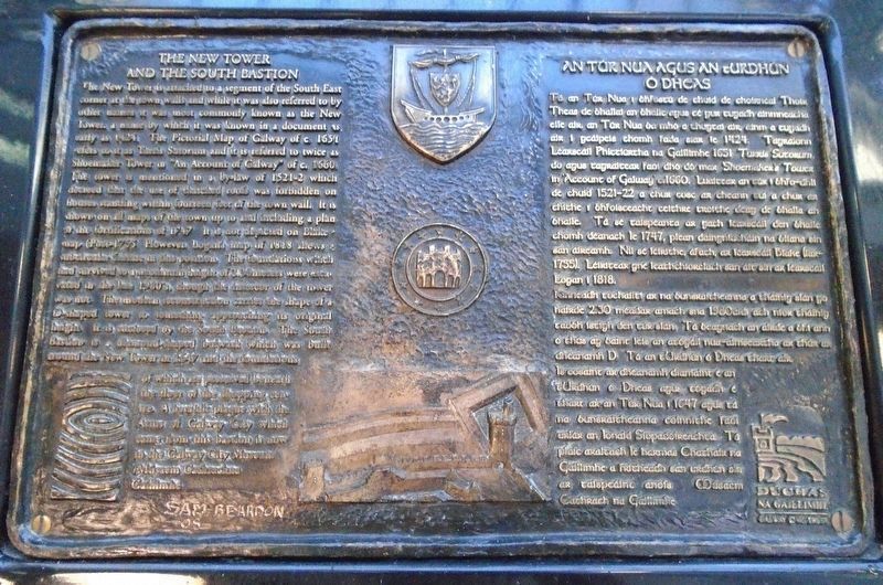 Medieval Town Hall/<lang=ga>Balla Me�naoiseach na Cahtrach</lang=ga> Marker image. Click for full size.