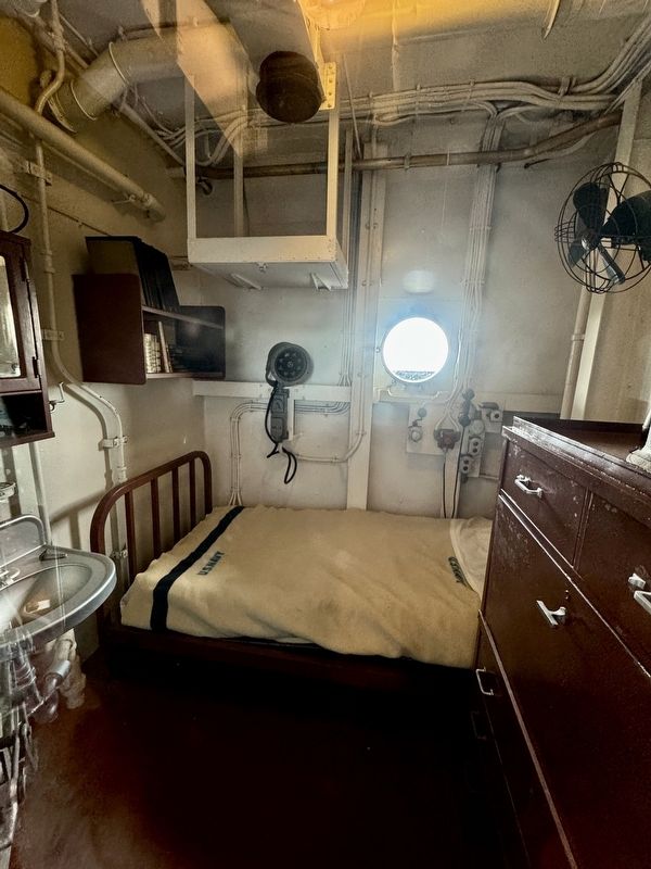 Captain�s Sea Cabin image. Click for full size.