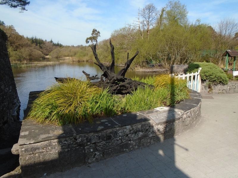 On-The-Wing Sculpture and Marker image. Click for full size.