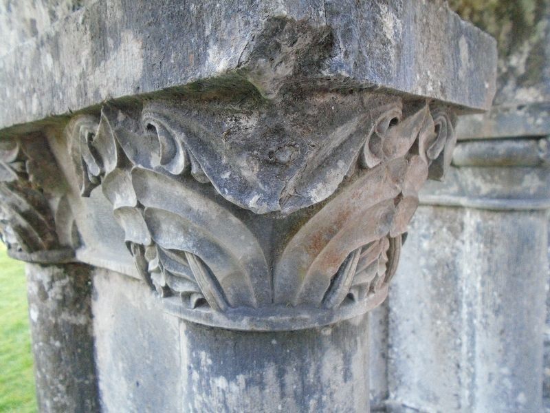 Cong Abbey/<lang=ga>Mainistir Chonga</lang=ga> Carved Cloister Column Capital image. Click for full size.