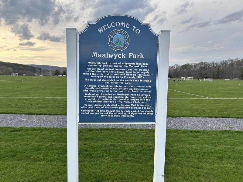 Welcome to Maalwyck Park Marker. Click for full size. Welcome to Maalwyck Park Marker image. Click for full size.
