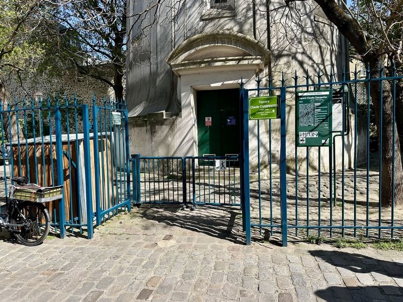 Square Claude-Charpentier (1931) Marker - wide view image. Click for full size.