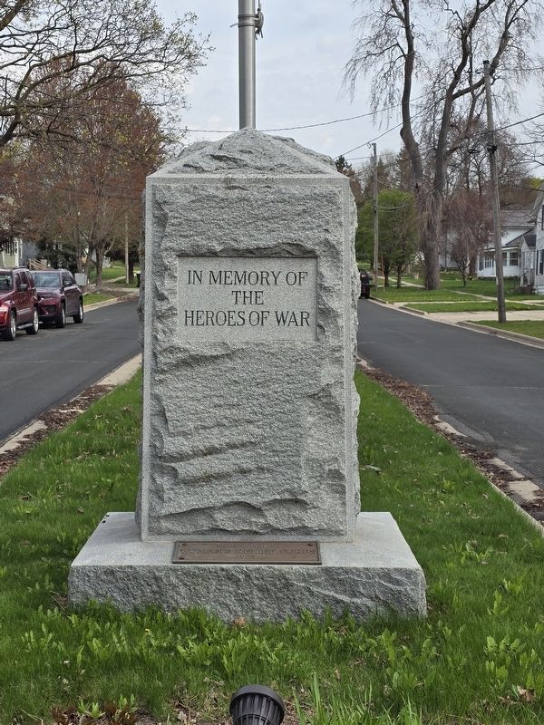 In Memory of the Heroes of War Marker. Click for full size. In Memory of the Heroes of War Marker image. Click for full size.