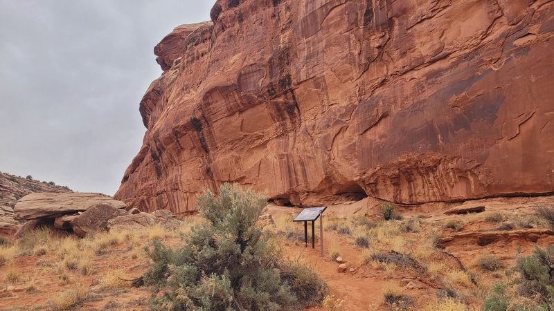 The view of the marker along the canyon wall image. Click for full size.