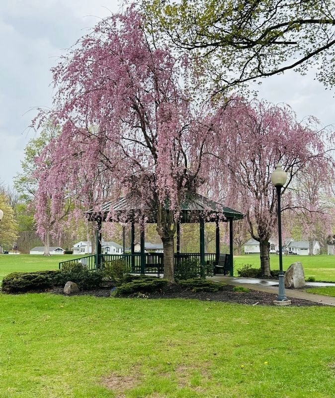 Gazebo in Redfield Common image. Click for full size.