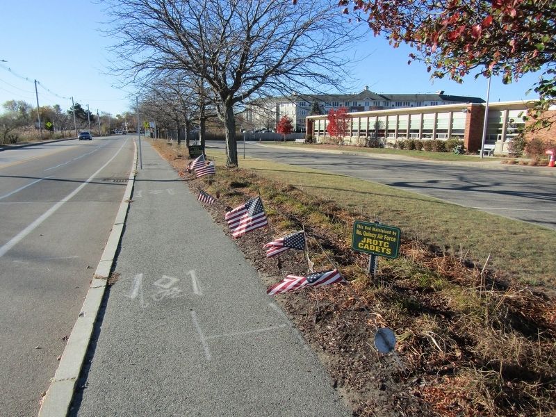 WWII Paratroopers and Veterans Memorial image. Click for full size.