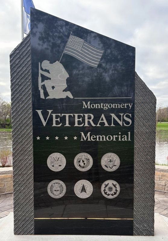 Montgomery Veterans Memorial (front side) image. Click for full size.