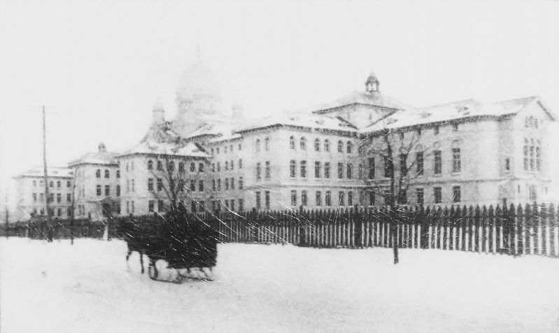 Marker detail: Villa Maria Convent, circa 1910 image. Click for full size.
