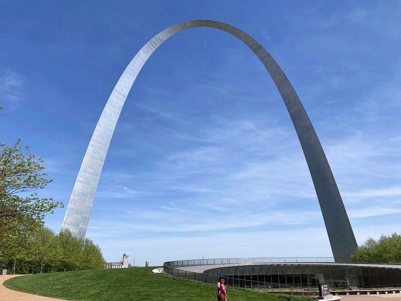 Eero Saarinen Marker. Click for full size. Eero Saarinen Marker image. Click for full size.