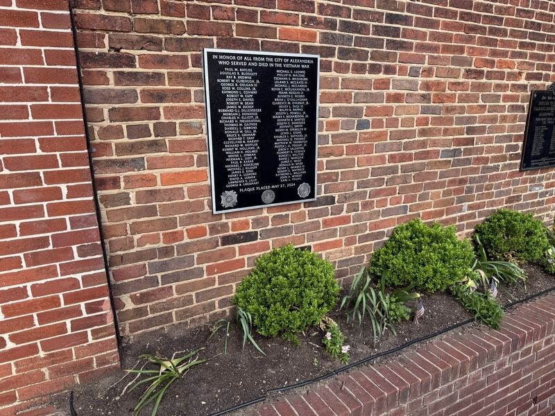 Vietnam War Memorial image. Click for full size.