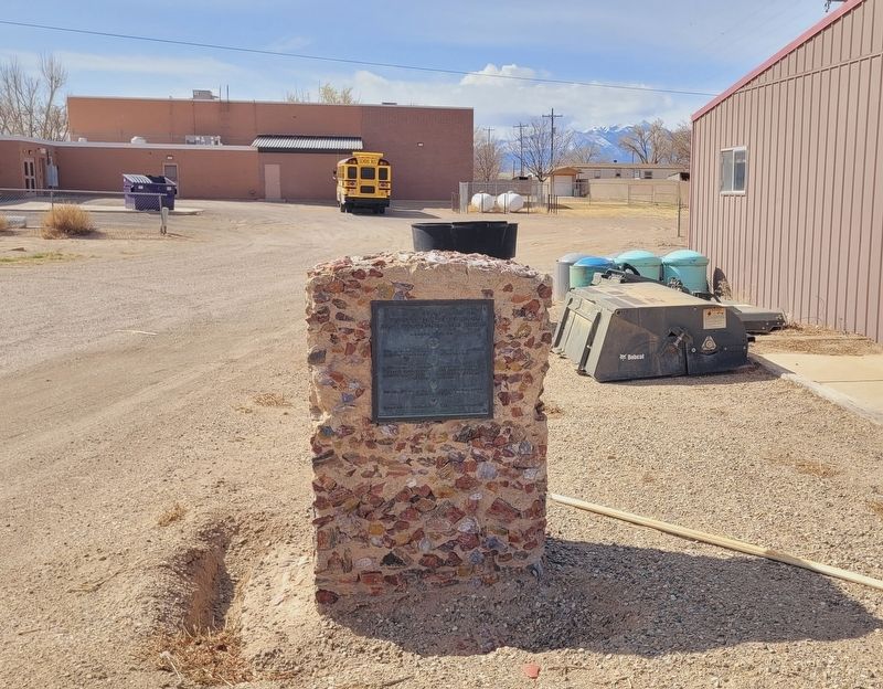 Hanksville Veterans Memorial image. Click for full size.