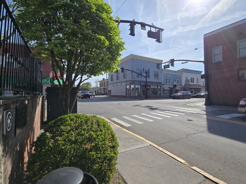 Intersection of Jefferson Street (US 219, Seneca Trail) & Washington Street (US 60, Midland Trail). Click for full size. Intersection of Jefferson Street (US 219, Seneca Trail) & Washington Street (US 60, Midland Trail) image. Click for full size.