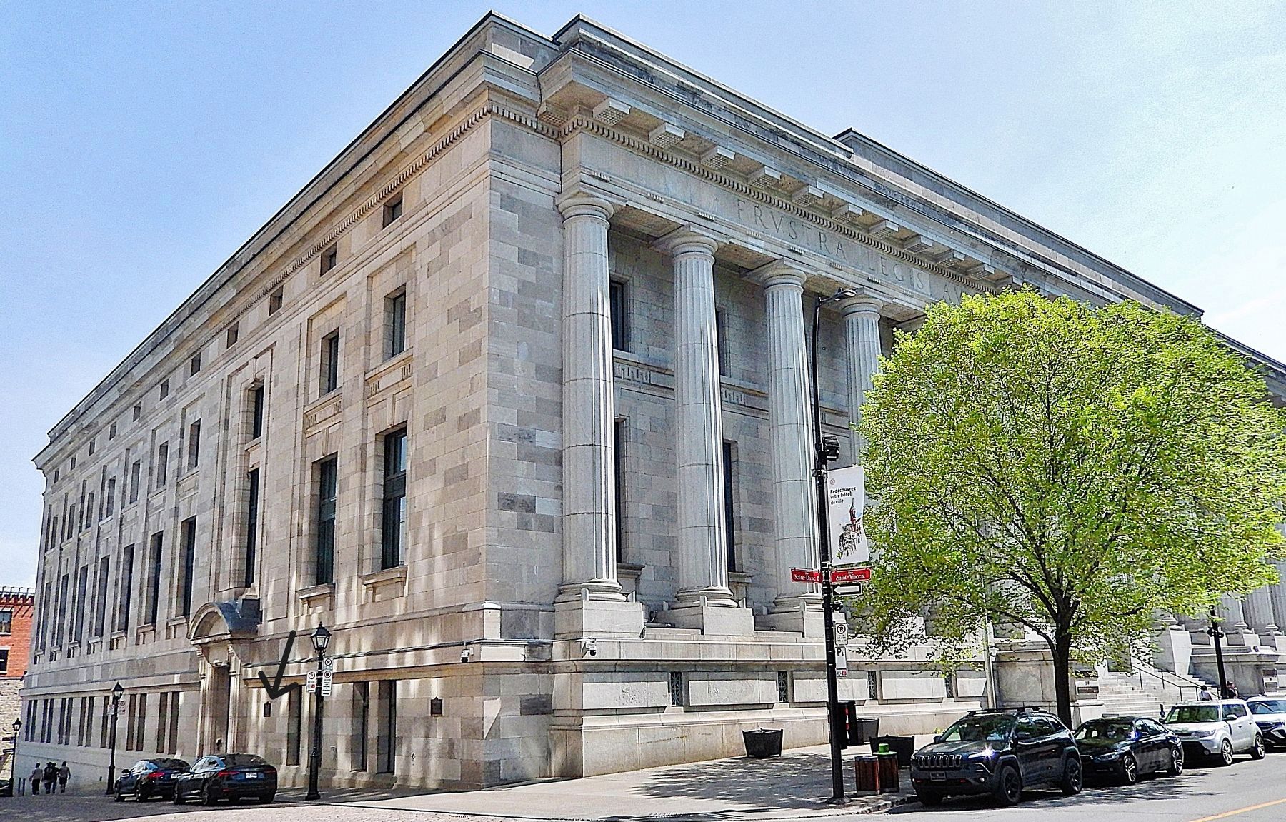 Ernest-Cormier Building / Quebec Court of Appeal (<i>northwest elevation</i>). Click for full size. Ernest-Cormier Building / Quebec Court of Appeal (<i>northwest elevation</i>) image. Click for full size.
