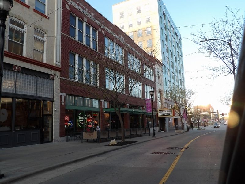 Netter-Ullman Building image. Click for full size.