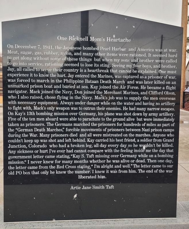 Bicknell Veterans Memorial - Reverse Center Panel image. Click for full size.