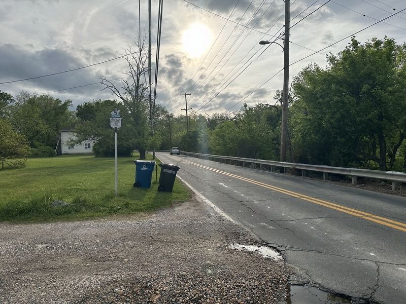 Geo Washington Traveled This Road Marker - wide view image. Click for full size.