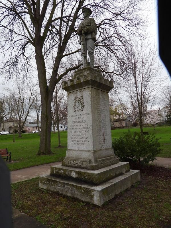 Thorold War Memorial - front and right image. Click for full size.